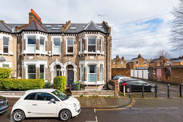 2 Bedroom Flat For Sale In Beechdale Road, Brixton, SW2