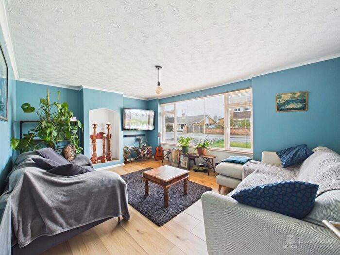 3 Bedroom Semi-Detached House For Sale In Melrose Gardens, Newmarket, Suffolk, CB8
