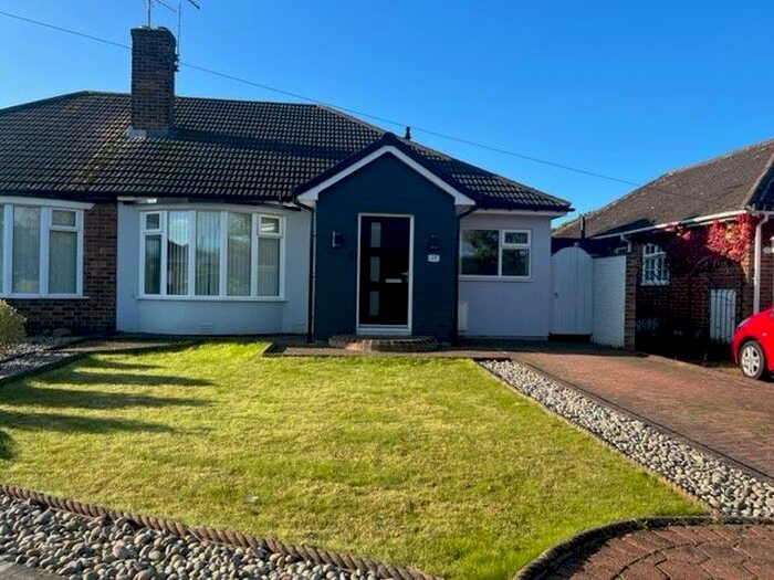 3 Bedroom Semi-Detached Bungalow To Rent In Ashwood Grove, Newcastle Upon Tyne, NE13