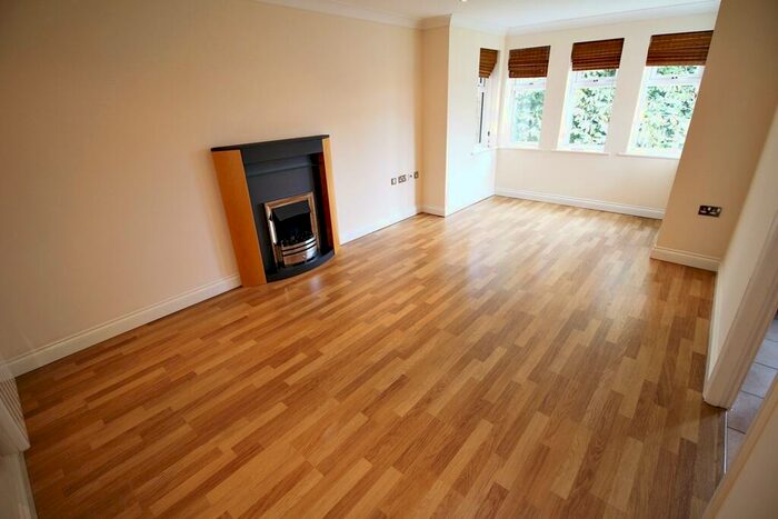 2 Bedroom Apartment To Rent In Kirkhill Grange, Westhoughton, BL5