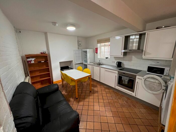 3 Bedroom Flat To Rent In Kingston Road, Oxford, OX2