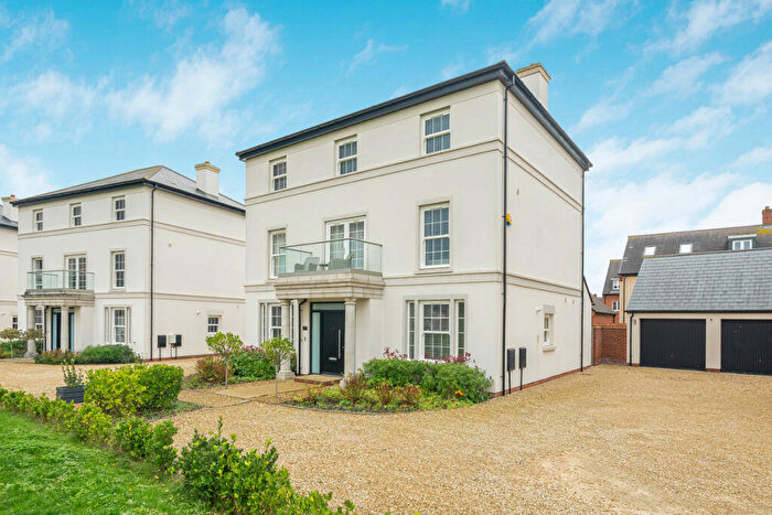 5 Bedroom Detached House For Sale In Howard Road, Heyford Park, OX25