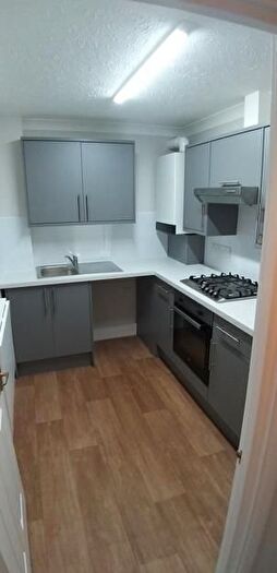 2 Bedroom Flat To Rent In Semple Gardens, Chatham, ME4