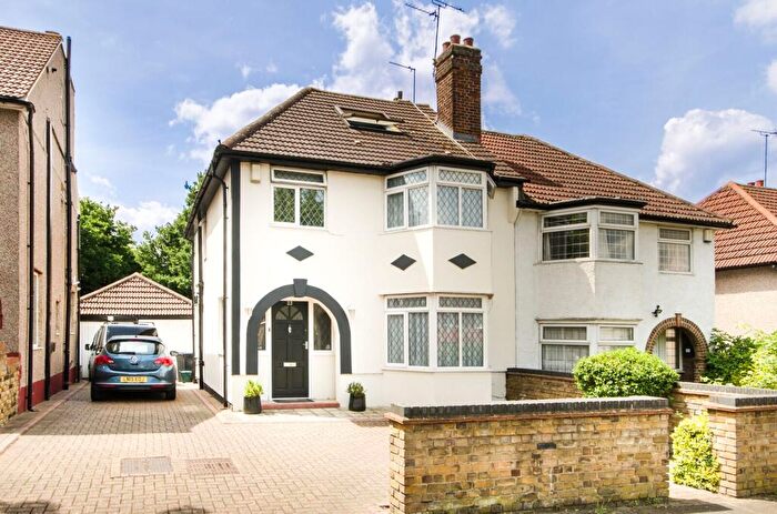 3 Bedroom Semi-Detached House To Rent In Alder Grove, Dollis Hill, London, NW2
