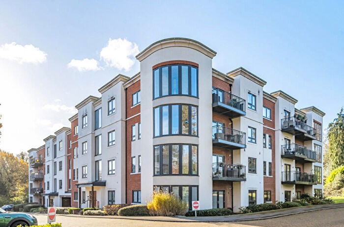 2 Bedroom Apartment For Sale In London Road, Binfield, Bracknell, RG42