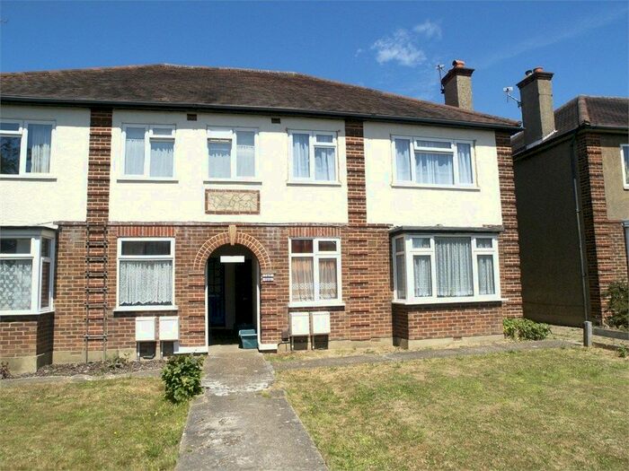 2 Bedroom Maisonette To Rent In Moor Lane, Chessington, KT9