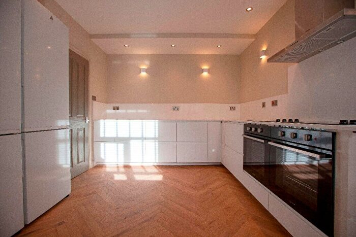 7 Bedroom Semi-Detached House To Rent In Haydn Avenue, Manchester, M14