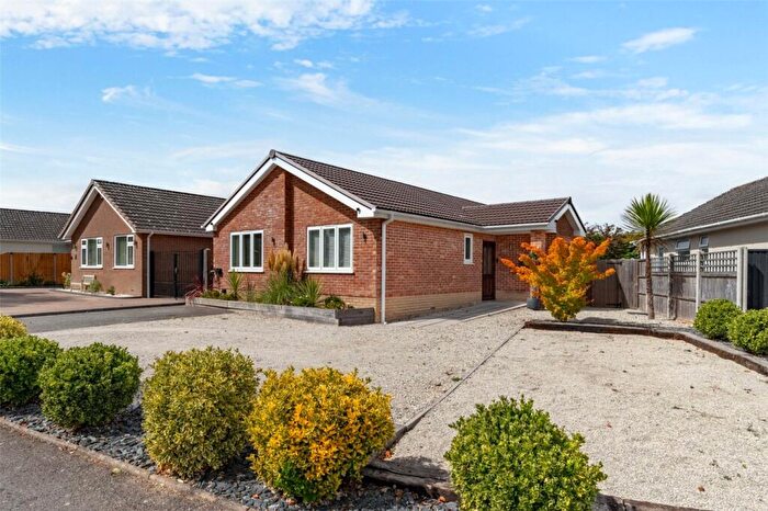 3 Bedroom Bungalow For Sale In Mimosa Avenue, Merley, Wimborne, Dorset, BH21