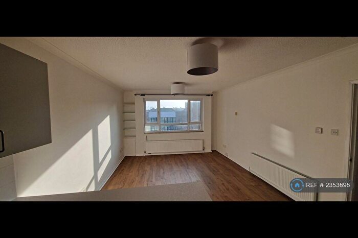 2 Bedroom Flat To Rent In Weston Lodge, Weston Super Mare, BS23