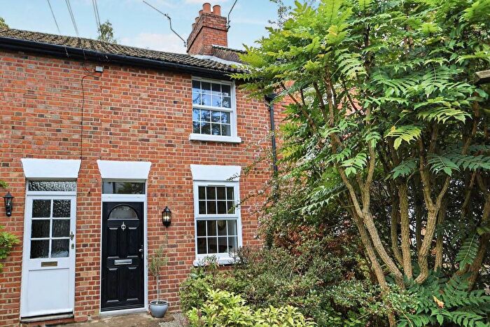 2 Bedroom Terraced House For Sale In Hitchen Hatch Lane, Sevenoaks, TN13