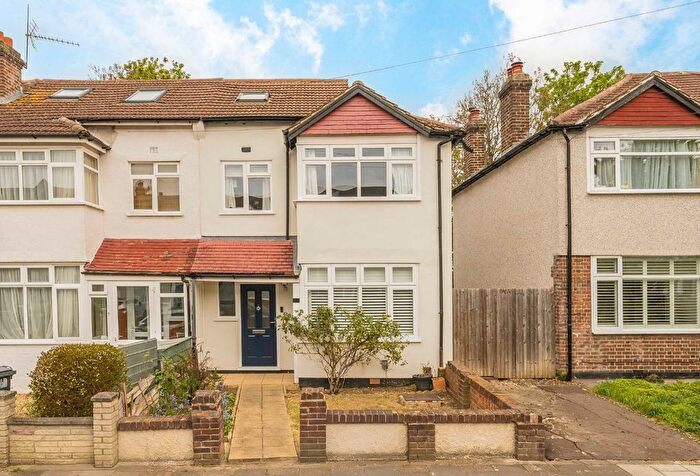 4 Bedroom End Terrace House For Sale In Runnymede Crescent, Streatham, SW16