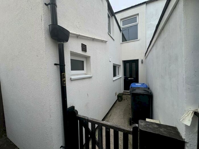 2 Bedroom Maisonette To Rent In Norwich Road, Lowestoft, NR32