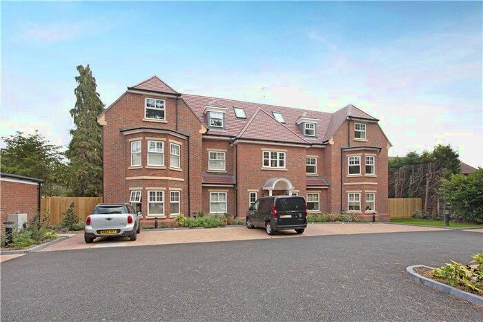 2 Bedroom Flat To Rent In Imperial Road, Windsor, Berkshire, SL4