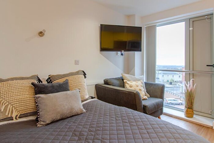 Apartment To Rent In Premium Studio Orbital House, NG7
