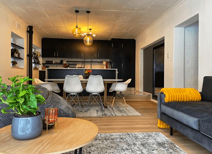 3 Bedroom Flat To Rent In Pampisford Road, South Croydon, CR2