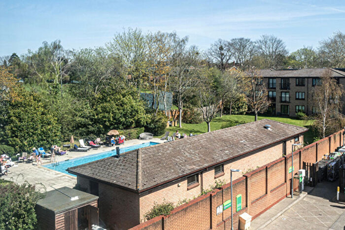 2 Bedroom Apartment For Sale In Andace Park Gardens, Bromley, BR1
