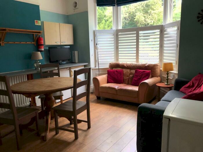 7 Bedroom Terraced House To Rent In Monks Road, - Bed, LN2