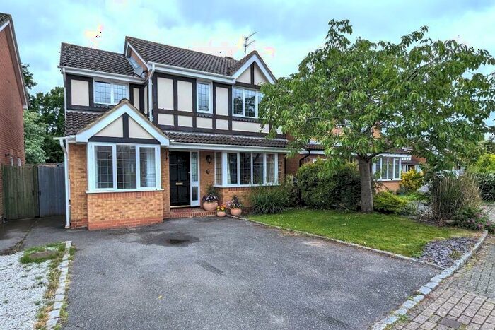 4 Bedroom Detached House To Rent In West End, Surrey, GU24