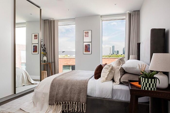 2 Bedroom Apartment For Sale In Grinstead Road, Deptford, SE8