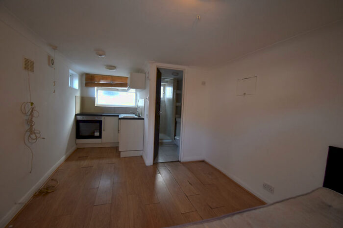 Terraced House To Rent In Bransgrove Road, Greater London, HA8