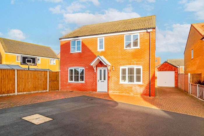 4 Bedroom Detached House For Sale In Hunton Road, Oulton, NR32