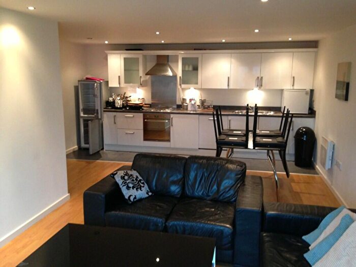 2 Bedroom Apartment To Rent In Masshouse Plaza, Birmingham, B5