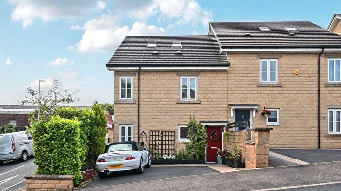 4 Bedroom Semi-Detached House For Sale In Darwen, Darwen, BB3