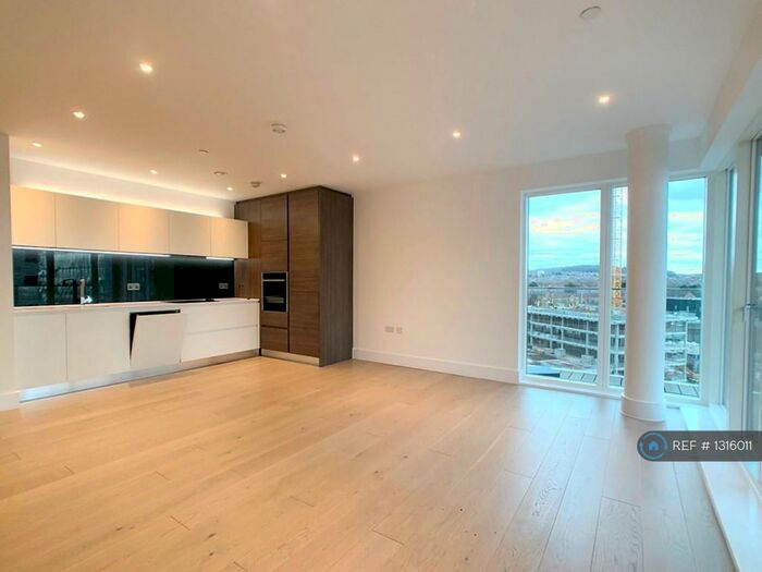 2 Bedroom Flat To Rent In Hopgood Tower, London, SE3