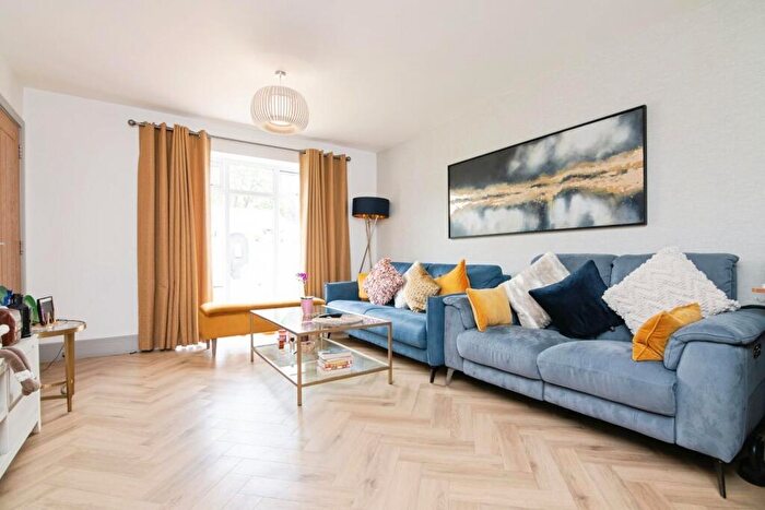 4 Bedroom Detached Bungalow For Sale In Lighthorne Road, Solihull, B91