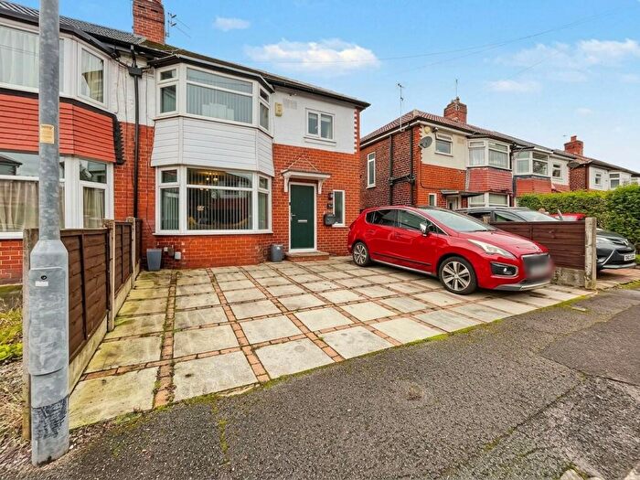 3 Bedroom Semi-Detached House For Sale In Berwick Avenue, Whitefield, M45