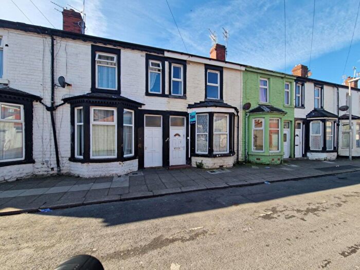 4 Bedroom Terraced House For Sale In Clinton Avenue, Blackpool, FY1