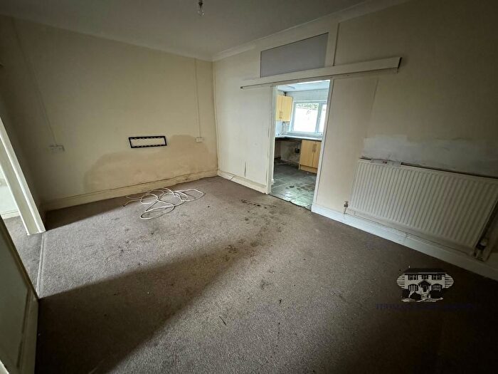 3 Bedroom Terraced House For Sale In North Road, Porth, CF39