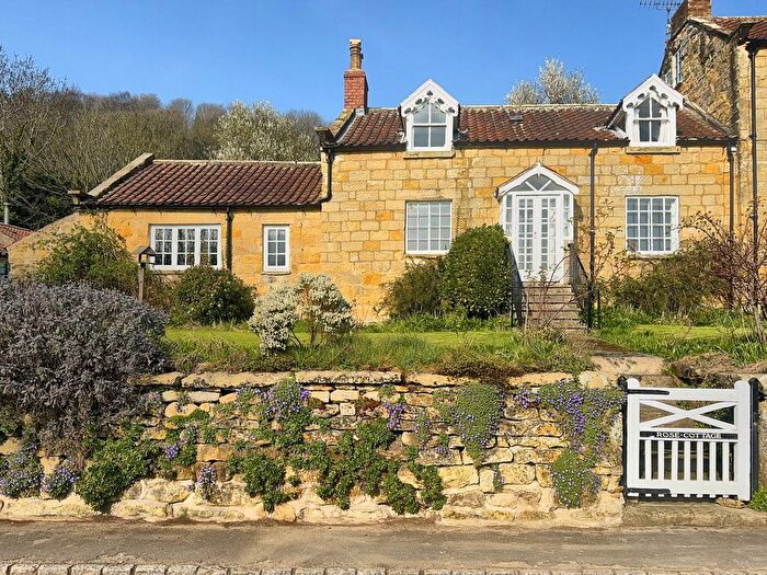 2 Bedroom Cottage To Rent In Rose Cottage, Hackness, Scarborough, YO13