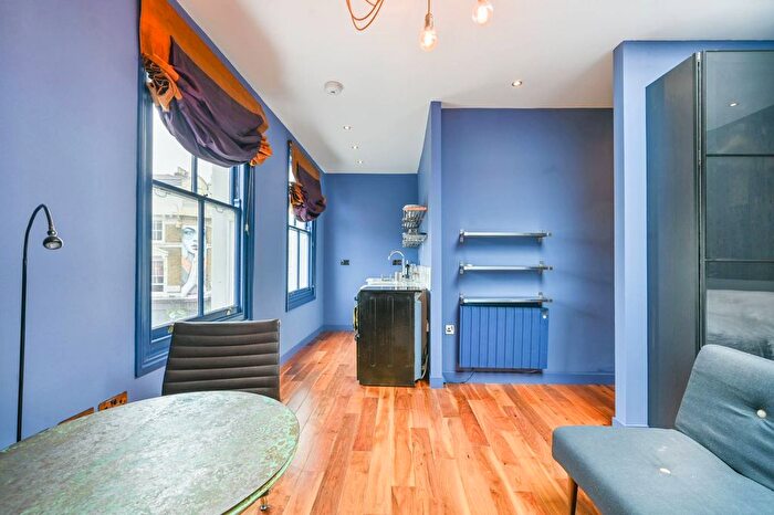 Studio To Rent In Lancaster Road, Ladbroke Grove, London, W11