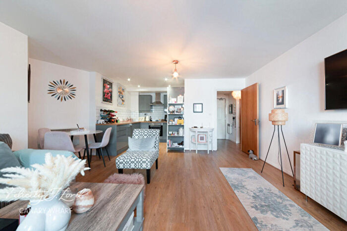 1 Bedroom Flat For Sale In Roffey Street, London, E14