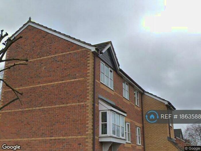 2 Bedroom Flat To Rent In Surbiton, Surbiton, KT5