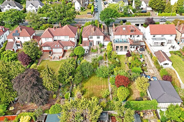 4 Bedroom Detached House For Sale In Leeds Road, Harrogate, HG2