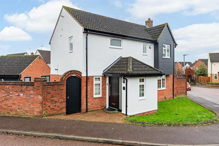 4 Bedroom Detached House For Sale In Hayfield, Stevenage, SG2