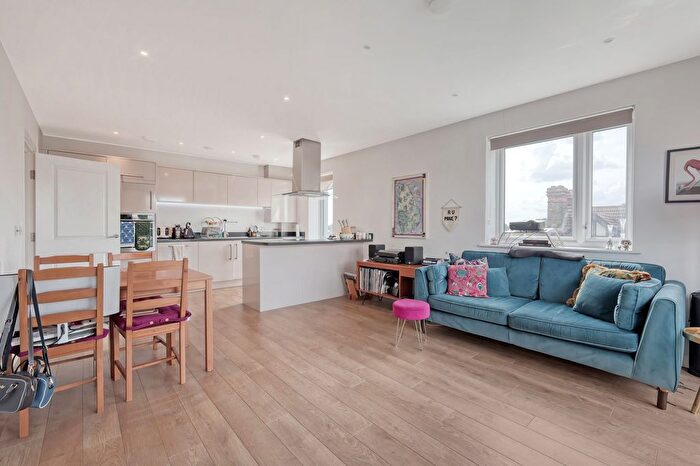 2 Bedroom Flat For Sale In Locke House, High Road Leyton, E10