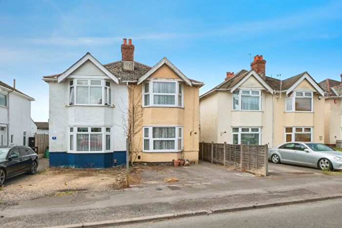 3 Bedroom Property To Rent In High Firs Road, Southampton, SO19