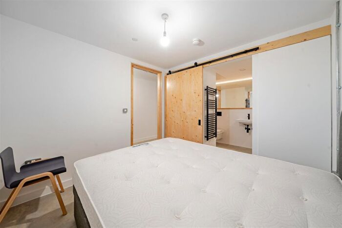 1 Bedroom Flat To Rent In Happy Walk, Leeds, LS9