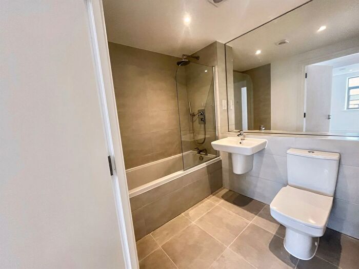 1 Bedroom Flat For Sale In New Street, Aylesbury, HP20
