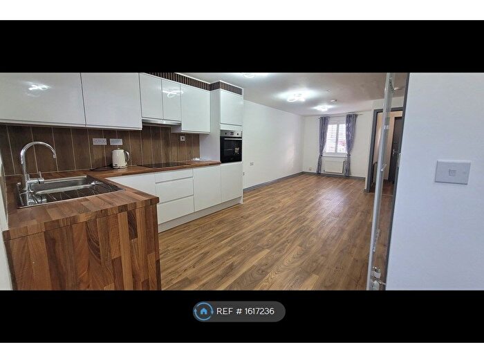 4 Bedroom Terraced House To Rent In Brights Road, Nuneaton, CV10