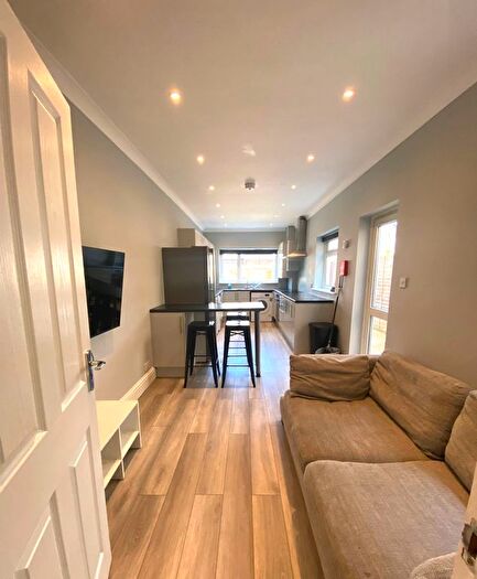 5 Bedroom Property To Rent In Milton Road, Southampton, SO15