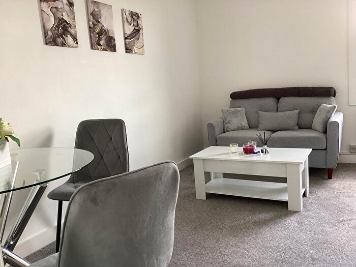 1 Bedroom Flat To Rent In Charlton Street, Maidstone, ME16