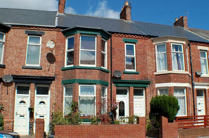 3 Bedroom Flat To Rent In Marine Approach, South Shields, NE33