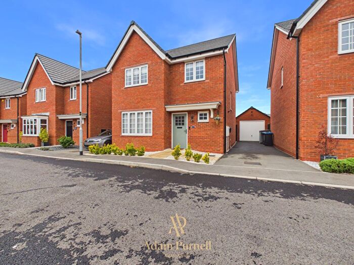 4 Bedroom Detached House For Sale In Rook Close, Hinckley, LE10