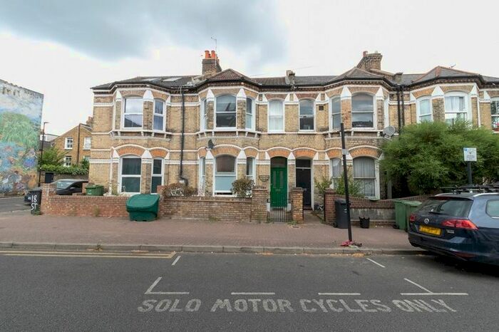 4 Bedroom Terraced House To Rent In Strathleven Road, London, SW2