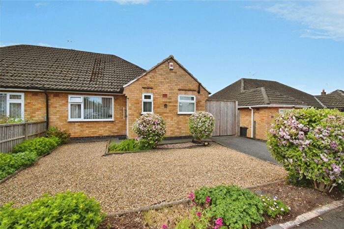 2 Bedroom Bungalow For Sale In Mapleton Road, Wigston, Leicestershire, LE18