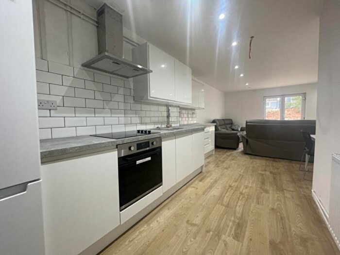 5 Bedroom Terraced House To Rent In Miskin Street, Cathays, CF24